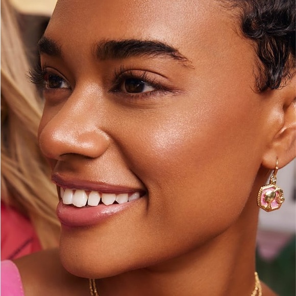 Barbie™ x Kendra Scott Gold Drop Earrings in Pink Iridescent Glitter Glass - Picture 5 of 12